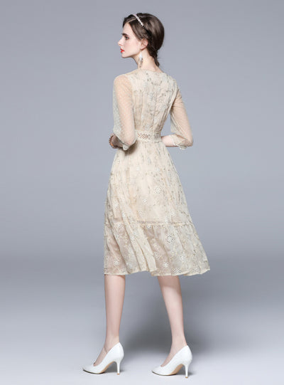 Splicing Point Gauze Sleeve Hollow Stitching Dress
