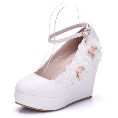 Round-headed Lace Flowers Wedding Shoes