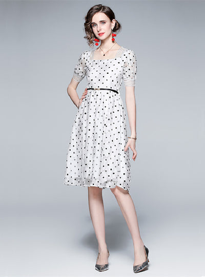 Retro Lace Flower Square Collar Dress