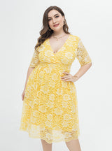 Yellow Lace V-neck Short Sleeve Plus Size Dress