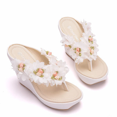 Flower Wedge Beach Flip-flops