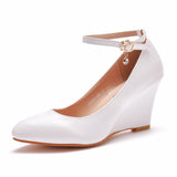 Shallow Buckle Pointed High Heel Shoes