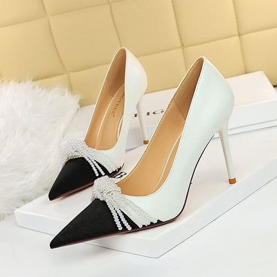 Color Matching Pointed Pearl Bow Shoes