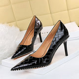 Pointed Patent Leather Woven Metal Chain Shoes