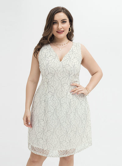 Plus Size White Lace V-neck Short Dress