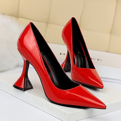Bright Patent Leather Shallow Pointed Shoes