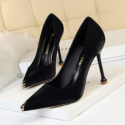 Shallow Metal Pointed Shoes
