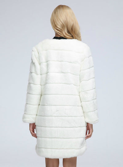 The Female Coat Of Rabbit Fur Is Long For Women