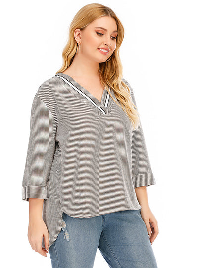 V-neck Cropped Sleeve Dovetail Stripe Splicing T-shirt