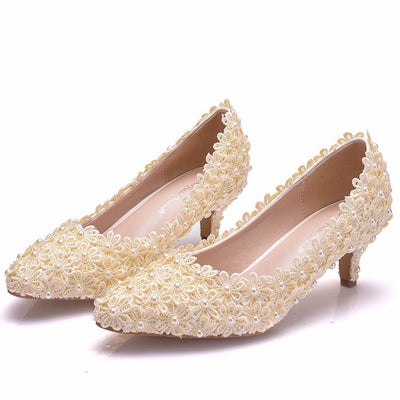 Lace Pointed Low-heeled Wedding Shoes