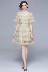Heavy-duty Embroidered Square Collar Cake Dress