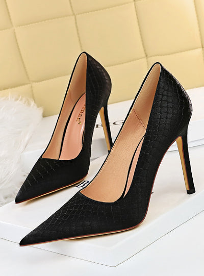 Fish Scale Shallow Pointed High Heels