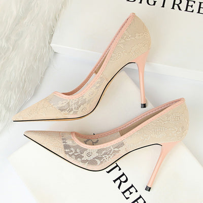 Pointed Hollow Lace Shoes