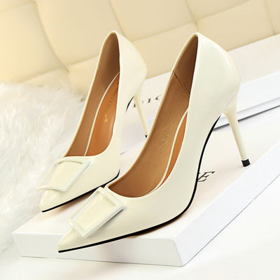 Shallow Mouth Pointed Square Buckle Shoes