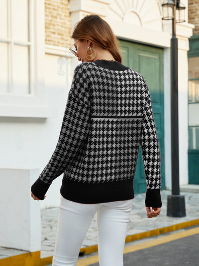 Round Neck Houndstooth Contrast Sweater