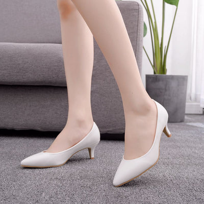 Shallow-pointed Low-heeled Shoes