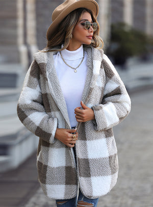 Plush Long-sleeved Loose Plaid Buttonless Coat