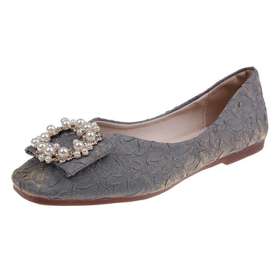 Square Pearl Buckle Shoes
