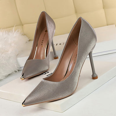 Shallow Metal Pointed Shoes