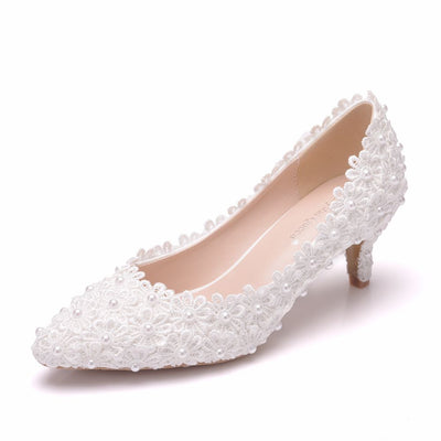Lace Pointed Low-heeled Wedding Shoes