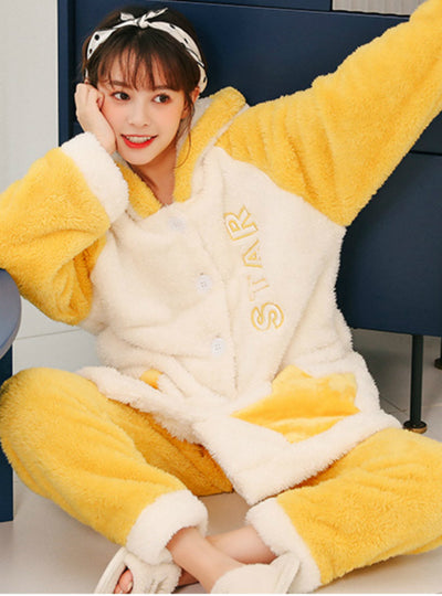 Yellow Star Cat Winter Coral Fleece Pajamas Women's Suit