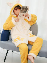 Yellow Star Cat Winter Coral Fleece Pajamas Women's Suit